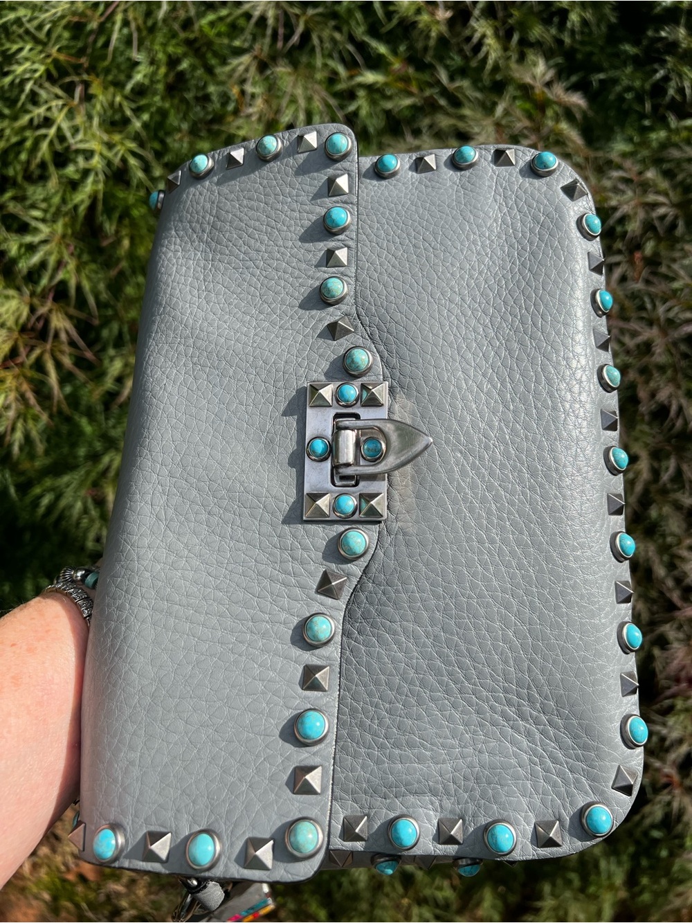 VALENTINO GARAVANI GUITAR ROCKSTUD ROLLING TURQUOISE STUDDED GRAY CROSSBODY BAG - Picture 7 of 17